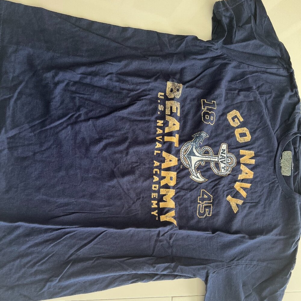 NAVY Tshirts